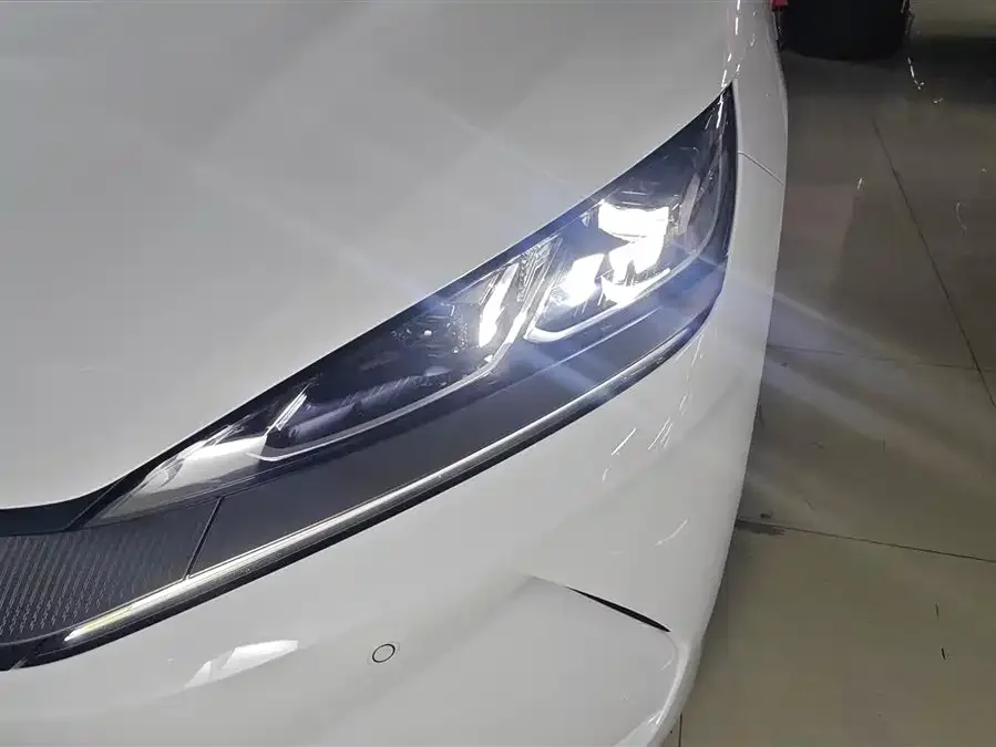 BYD Qin L Qin L 2025 EV 470KM Leading Edition 2025 — миниатюра 2