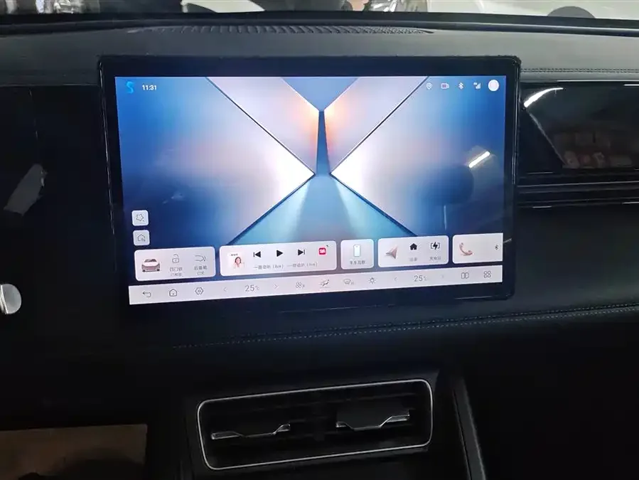 BYD Qin L Qin L 2025 EV 470KM Leading Edition 2025 — миниатюра 4