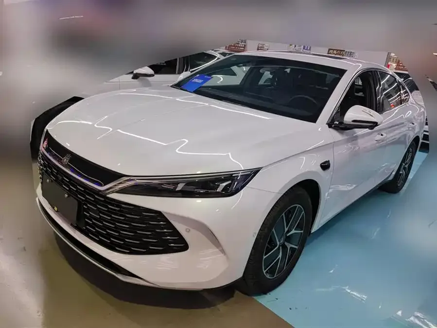 BYD Qin L Qin L 2025 DM-i Intelligent Driving Edition 120KM Beyond Edition 2025 — фото 1, купить с доставкой в Москву