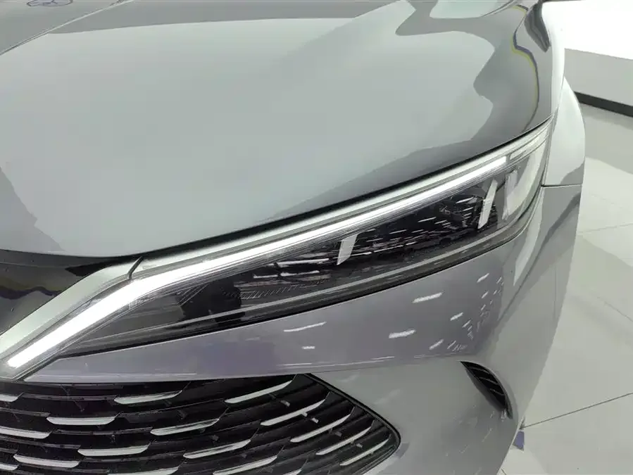BYD Qin L Qin L 2024 DM-i 120KM Leading Edition 2024 — миниатюра 2