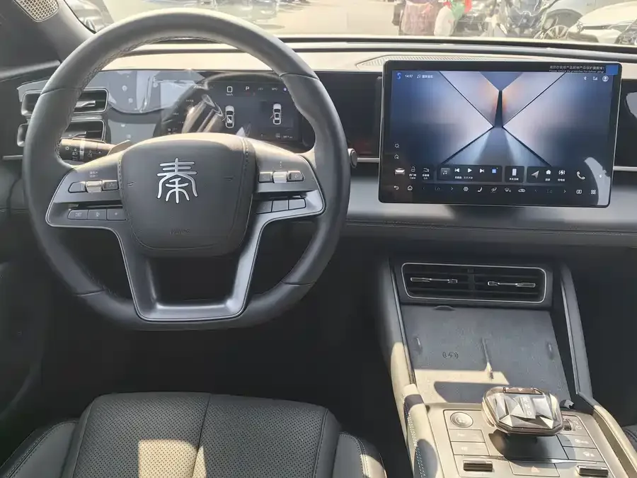 BYD Qin L Qin L 2025 DM-i Intelligent Driving Edition 120KM Beyond Edition 2025 — миниатюра 4