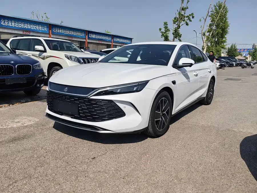 BYD Qin L Qin L 2025 DM-i Intelligent Driving Edition 120KM Beyond Edition 2025 — фото 1, купить с доставкой в Москву