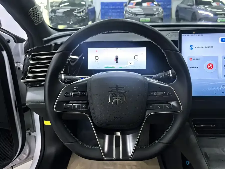 BYD Qin L Qin L 2024 DM-i 120KM Excellence Edition 2024 — миниатюра 4