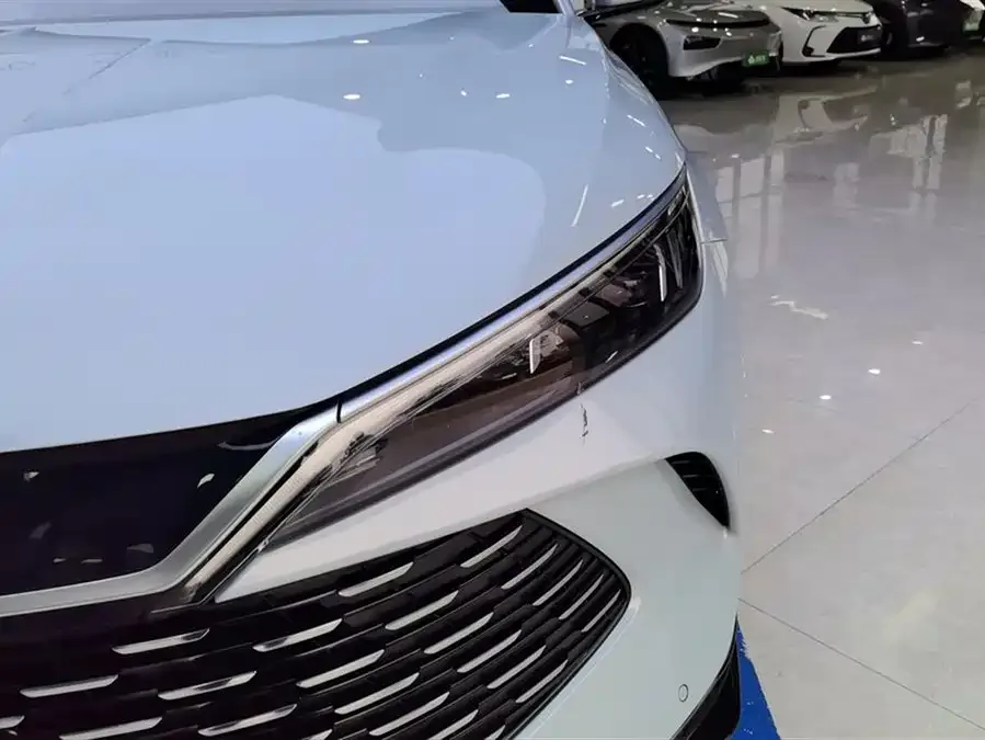 BYD Qin L Qin L 2024 DM-i 80KM Beyond Edition 2024 — миниатюра 2