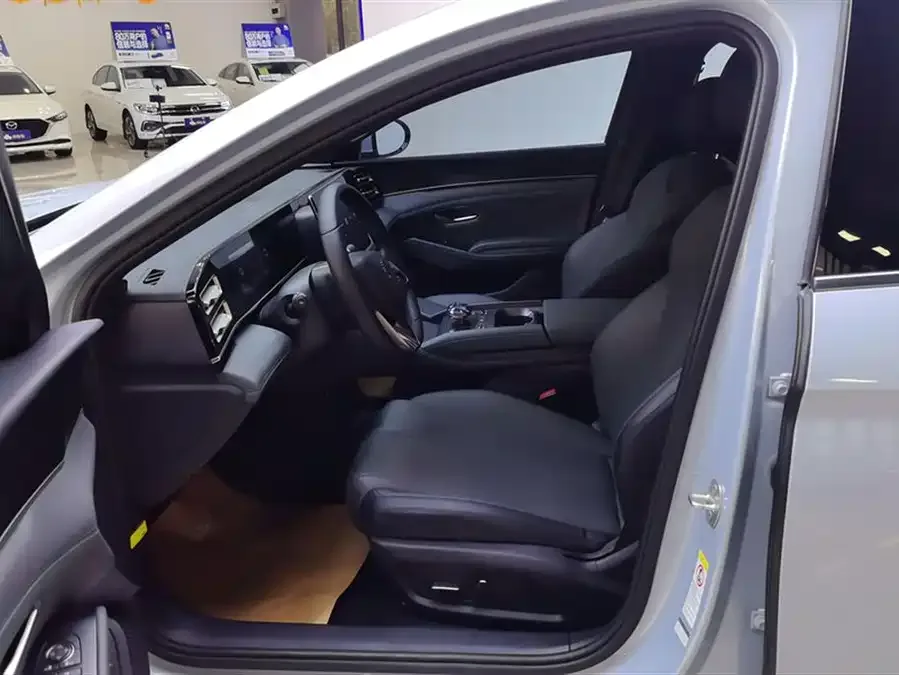 BYD Qin L Qin L 2024 DM-i 80KM Beyond Edition 2024 — миниатюра 3