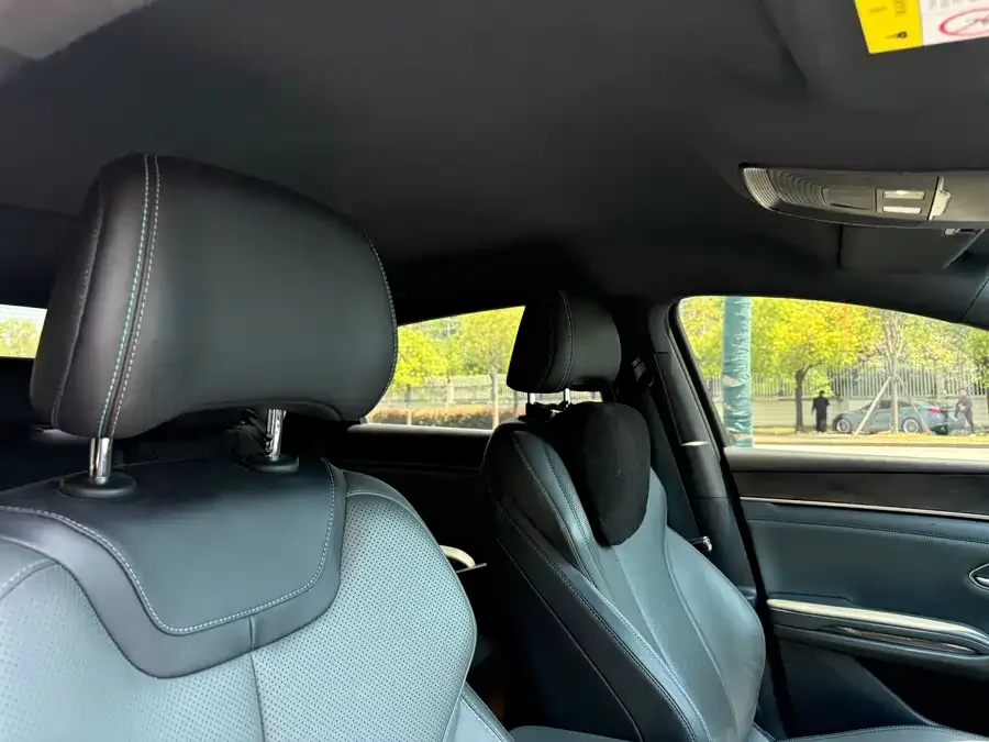 BYD Qin L Qin L 2024 DM-i 80KM Leading Edition 2025 — миниатюра 4