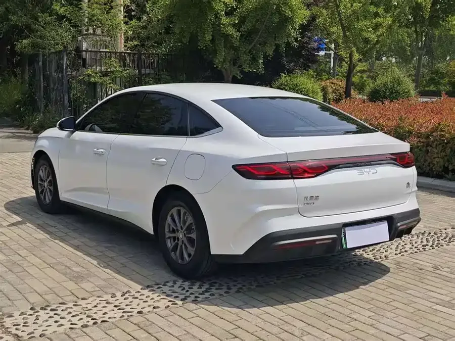 BYD Qin L Qin L 2025 DM-i Intelligent Driving Edition 80KM Leading Edition 2025 — миниатюра 3