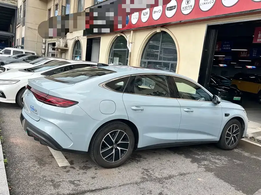 BYD Qin L Qin L 2025 DM-i Intelligent Driving Edition 120KM Beyond Edition 2025 — миниатюра 3