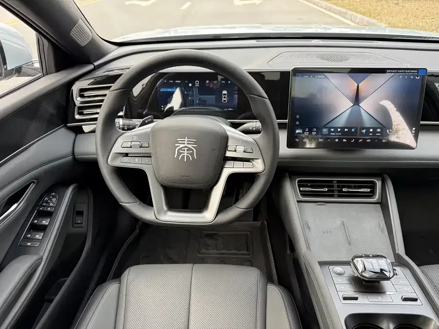 BYD Qin L Qin L 2025 DM-i Intelligent Driving Edition 120KM Beyond Edition 2025 — миниатюра 5