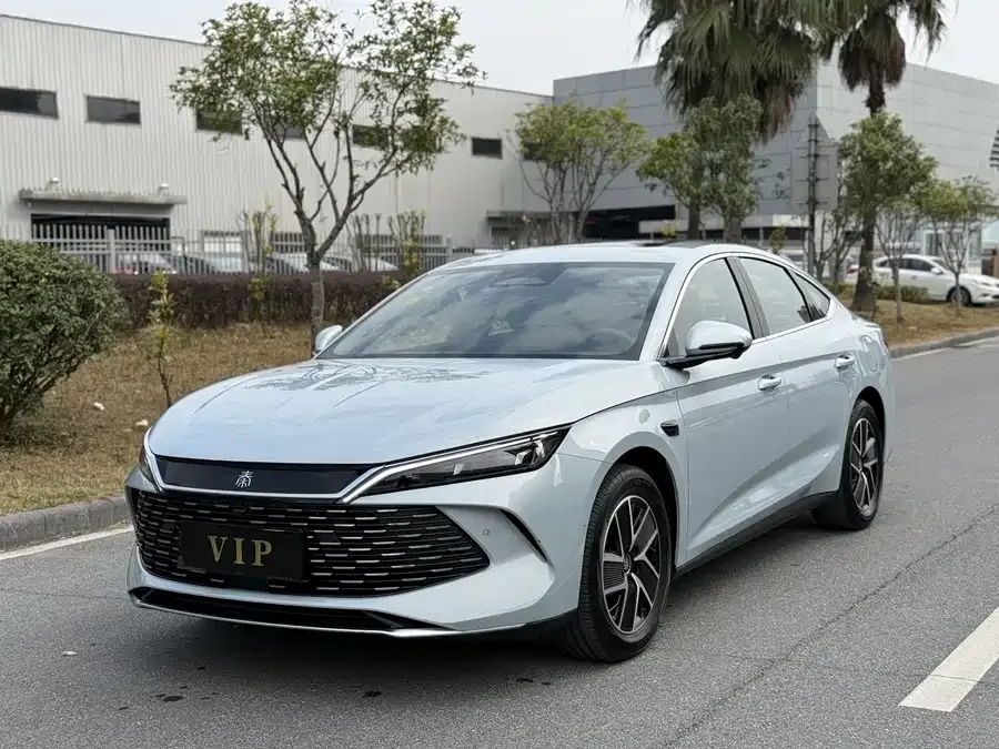 BYD Qin L Qin L 2025 DM-i Intelligent Driving Edition 120KM Beyond Edition 2025 — фото 1, купить с доставкой в Москву