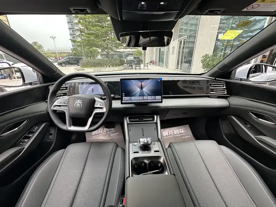 BYD Qin L Qin L 2025 DM-i Intelligent Driving Edition 80KM Leading Edition 2025 — миниатюра 2