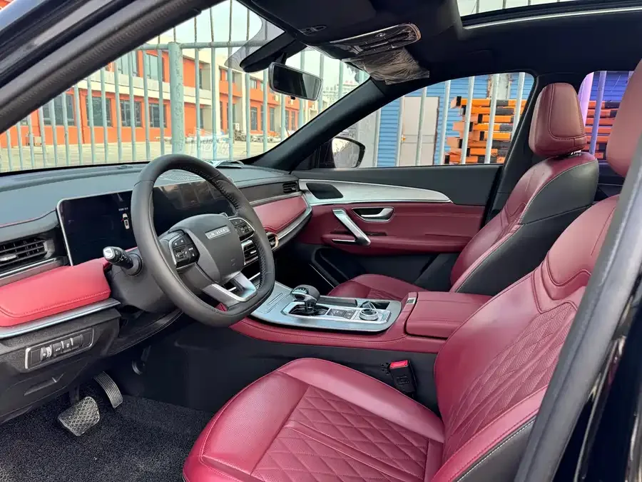 Jetour X70 PLUS JETOUR X70 PLUS 2024 Champion Edition 1.5T DCT Champion PRO 7 Seaters 2024 — миниатюра 2