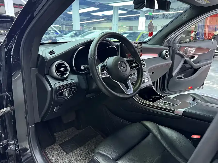 Mercedes-Benz GLC Mercedes-Benz GLC 2022 GLC 260 L 4MATIC Luxury Edition 2022 — миниатюра 2