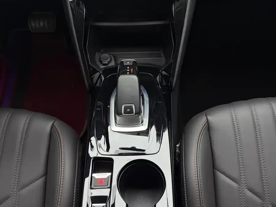 Peugeot 2008 Peugeot 2008 2022 230THP THE ONE 2023 — миниатюра 5