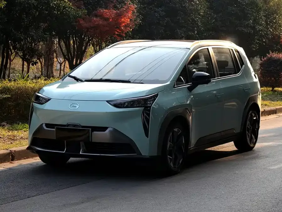 AION AION Y AION Y 2022 70 Smart Edition Lithium Iron Phosphate 2022 — фото 1, купить с доставкой в Москву
