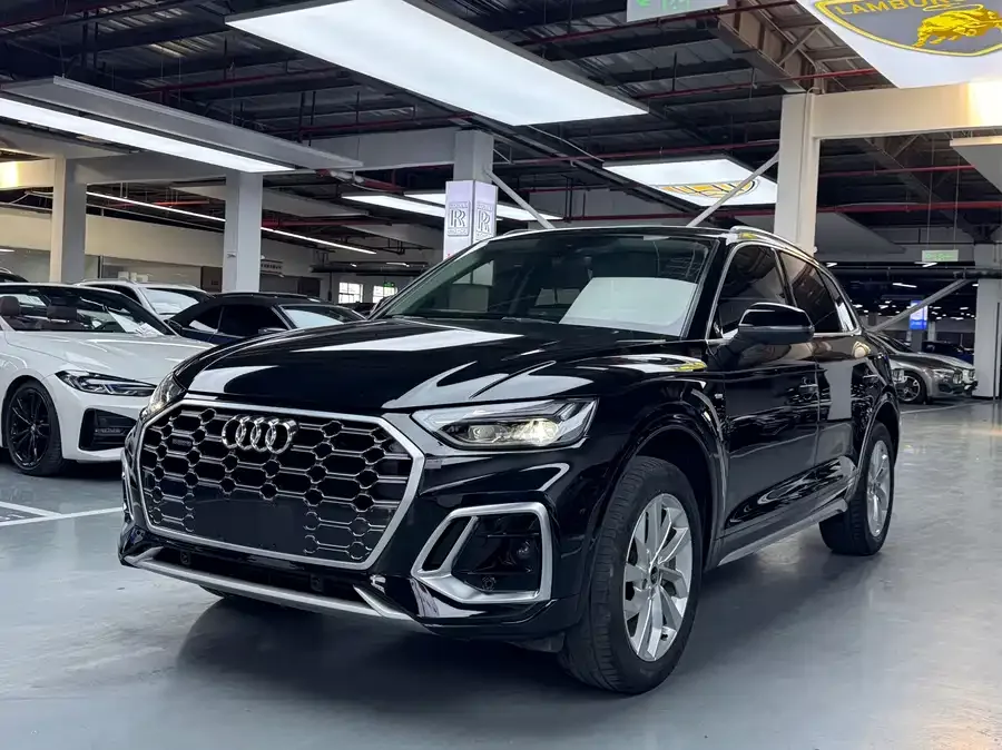 Audi Q5L 2022 40T Fashion Dynamic Edition 2022 — фото 1, купить с доставкой в Москву