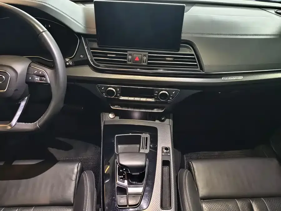 Audi Q5L 2023 40T luxury and dynamic model 2023 — миниатюра 2