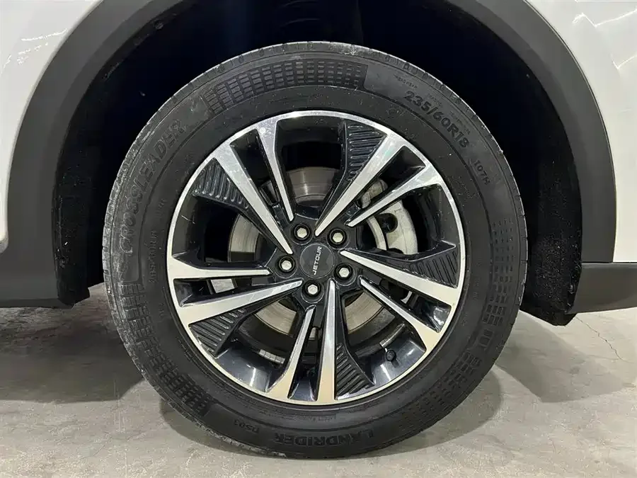 Jetour X70 PLUS JETOUR X70 PLUS 2021 1.5T Manual 5-seater 2022 — миниатюра 5