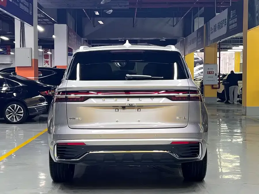 Geely Monjaro Xingyue L 2025 Dongfangyao 2.0TD Automatic Star-gazing Edition 2025 — миниатюра 3