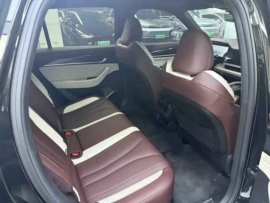 Geely Monjaro Xingyue L 2025 2.0TD Automatic Cloud Edition 2025 — миниатюра 3