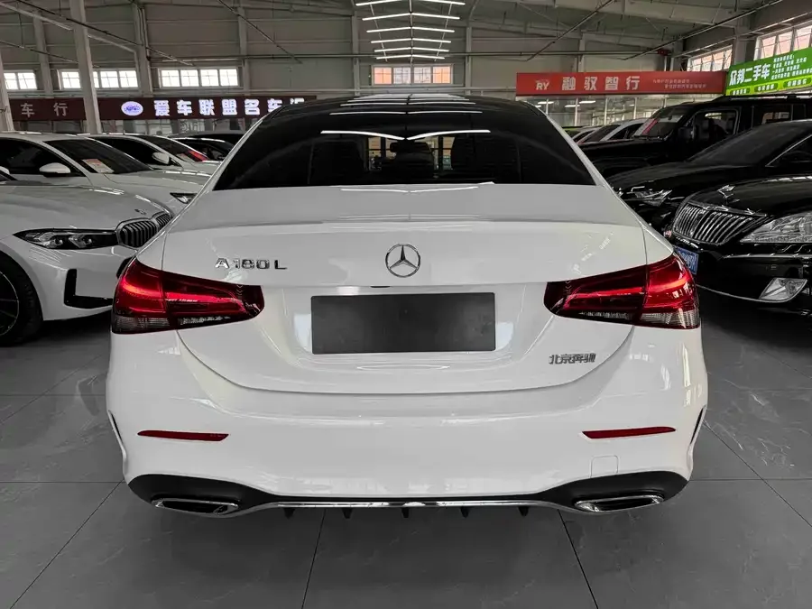 Mercedes-Benz Class A Mercedes-Benz A-Class 2022 A 180 L Sports Sedan 2023 — миниатюра 2