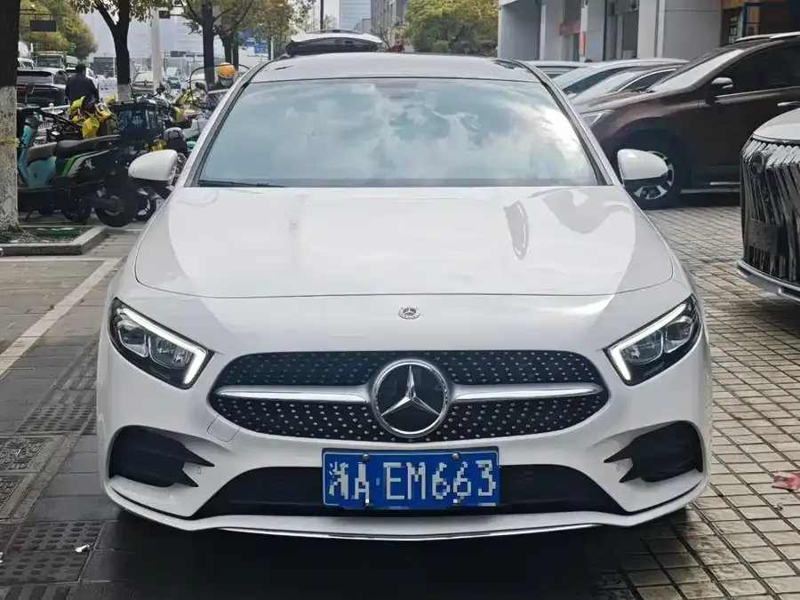 Mercedes-Benz Class A Mercedes-Benz A-Class 2021 A 200 L Sports Sedan Fashion Edition 2022 — миниатюра 3