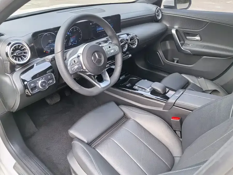 Mercedes-Benz Class A Mercedes-Benz A-Class 2022 Model A 200 L Sports Sedan Fashion Model 2022 — миниатюра 3
