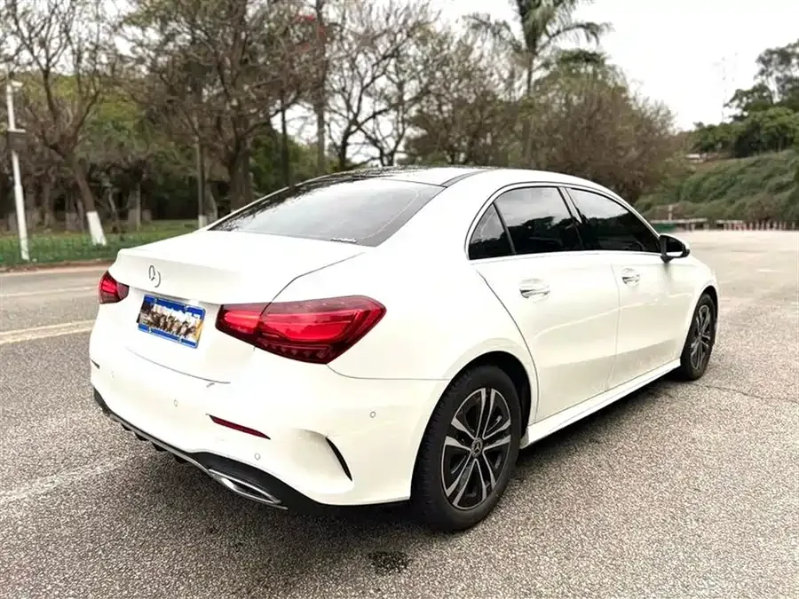 Mercedes-Benz Class A Mercedes-Benz A-Class 2023 A 200 L Dynamic Edition 2024 — миниатюра 4