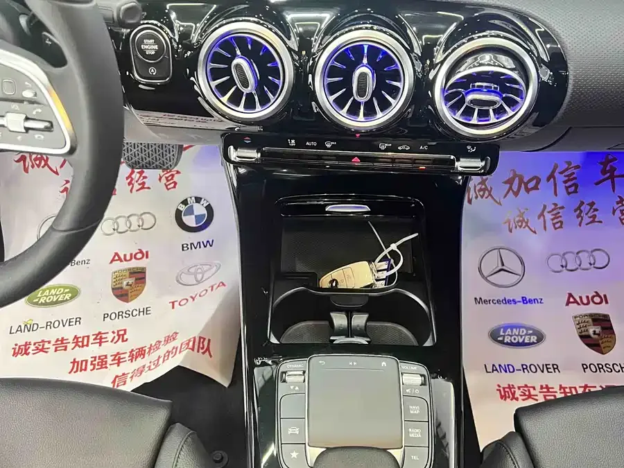 Mercedes-Benz Class A Mercedes-Benz A-Class 2022 A 180 L Sports Sedan 2022 — миниатюра 5