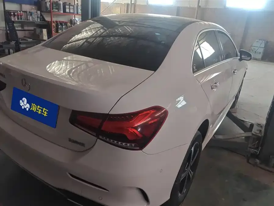 Mercedes-Benz Class A Mercedes-Benz A-Class 2022 Model II A 200 L Sports Sedan Fashion Model 2022 — миниатюра 3
