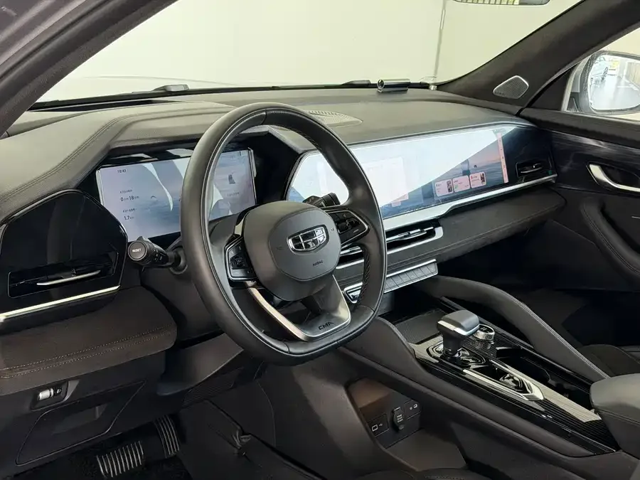 Geely Monjaro Xingyue L 2024 2.0TD High Power Automatic 2WD Skyline Edition 2024 — миниатюра 4