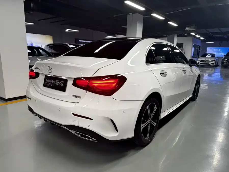 Mercedes-Benz Class A Mercedes-Benz A-Class 2024 A 200 L Fashion Edition 2024 — миниатюра 2