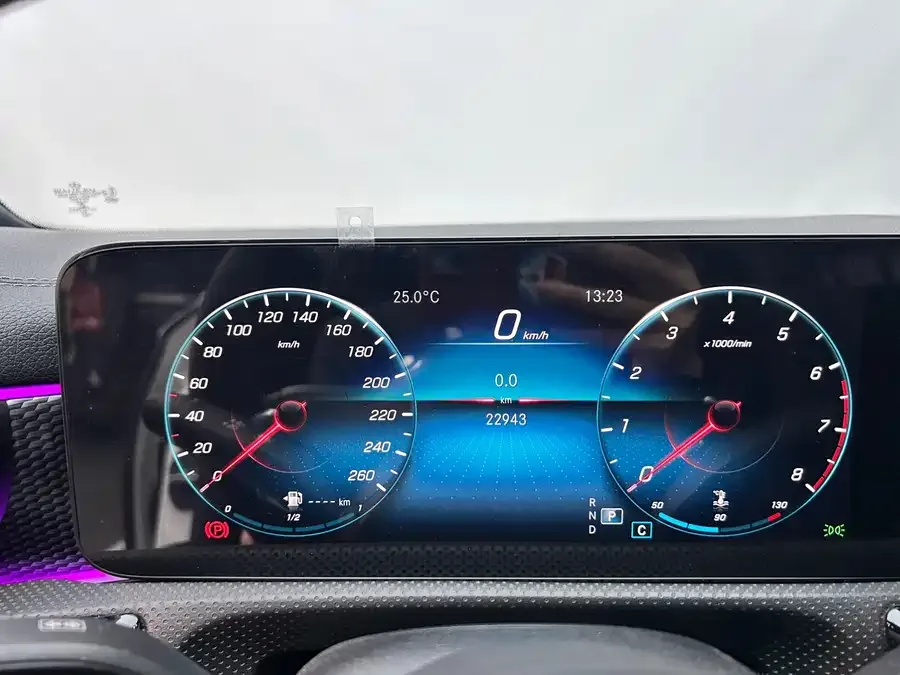 Mercedes-Benz Class A Mercedes-Benz A-Class 2022 A 200 L Sports Sedan Fashion Edition 2022 — миниатюра 5