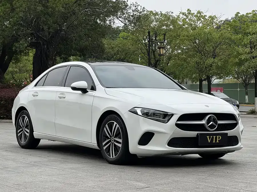 Mercedes-Benz Class A Mercedes-Benz A-Class 2022 A 180 L 2023 — миниатюра 3