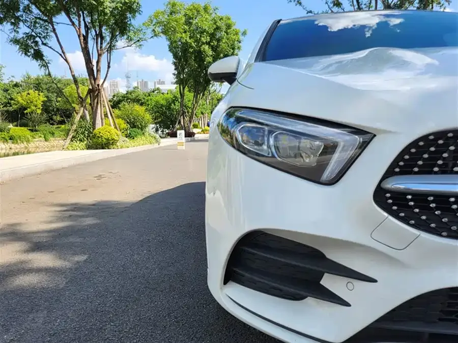 Mercedes-Benz Class A Mercedes-Benz A-Class 2022 A 200 L Sports Sedan Dynamic Edition 2022 — миниатюра 3