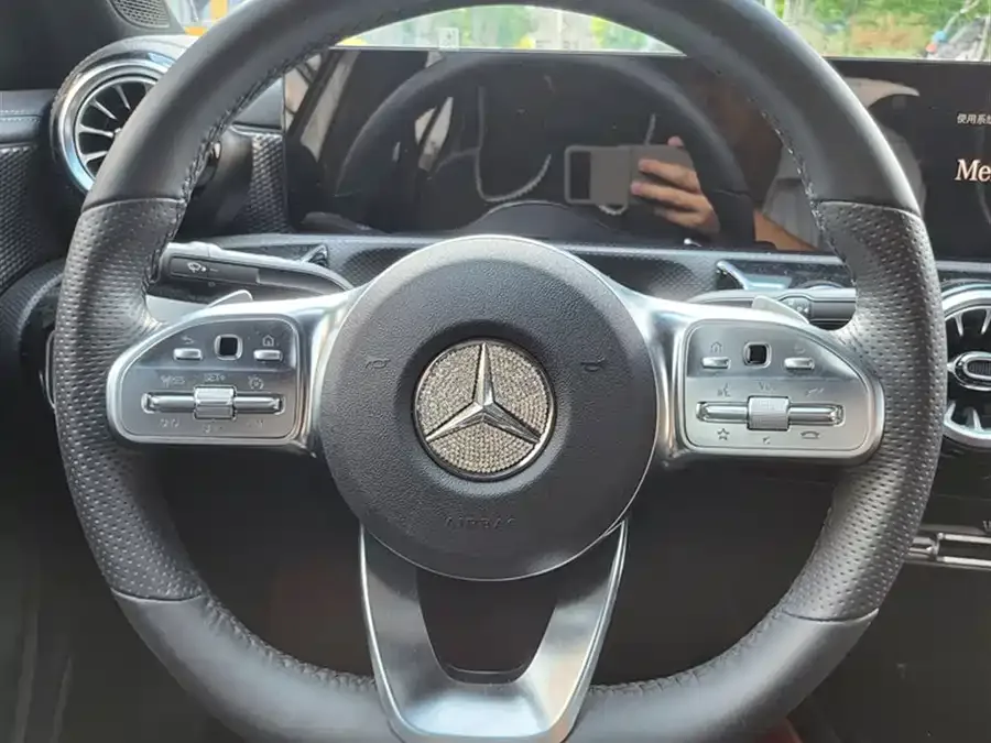 Mercedes-Benz Class A Mercedes-Benz A-Class 2022 A 200 L Sports Sedan Dynamic Edition 2022 — миниатюра 4