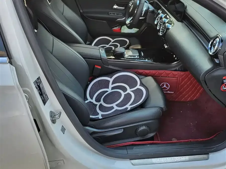 Mercedes-Benz Class A Mercedes-Benz A-Class 2022 A 200 L Sports Sedan Dynamic Edition 2022 — миниатюра 5