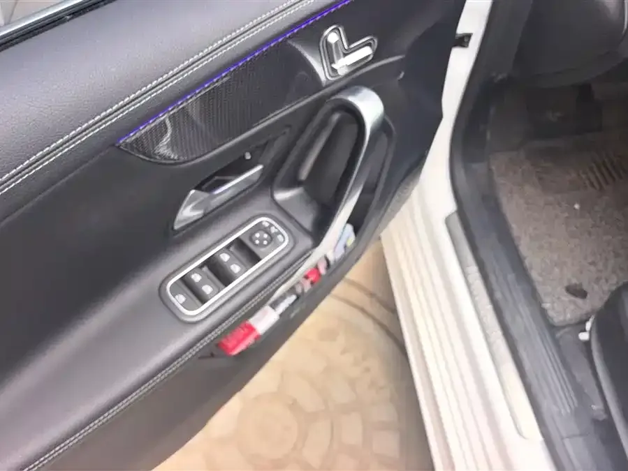 Mercedes-Benz Class A Mercedes-Benz A-Class 2022 Model A 200 L Sports Sedan Fashion Model 2023 — миниатюра 4
