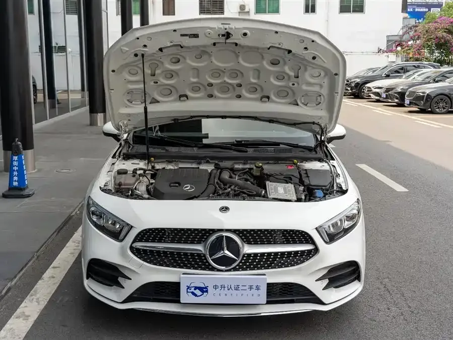 Mercedes-Benz Class A Mercedes-Benz A-Class 2023 A 200 L Fashion Edition 2023 — миниатюра 4