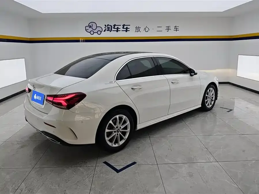 Mercedes-Benz Class A Mercedes-Benz A-Class 2022 Model A 200 L Sports Sedan Fashion Model 2022 — миниатюра 3