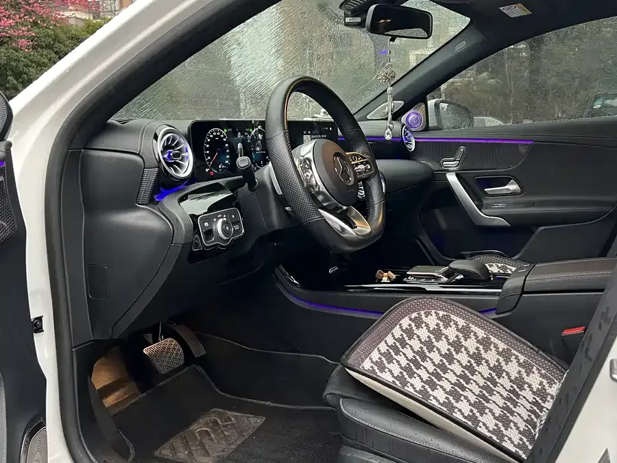 Mercedes-Benz Class A Mercedes-Benz A-Class 2022 A 200 L Sports Sedan Fashion Edition 2022 — миниатюра 4