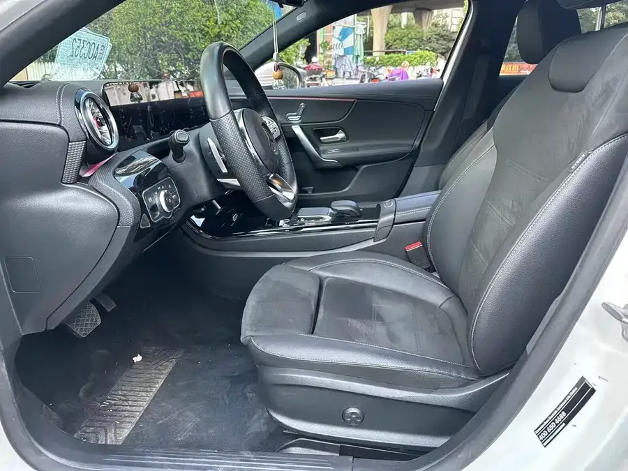 Mercedes-Benz Class A Mercedes-Benz A-Class 2022 Model II A 200 L Sports Sedan Fashion Model 2022 — миниатюра 2