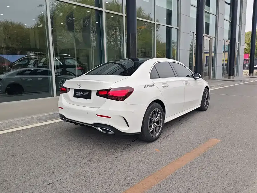 Mercedes-Benz Class A Mercedes-Benz A-Class 2024 A 200 L Fashion Edition 2024 — миниатюра 3
