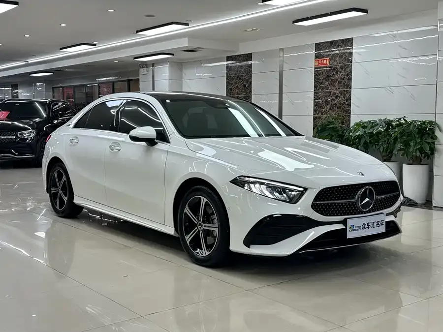 Mercedes-Benz Class A Mercedes-Benz A-Class 2023 A 200 L Fashion Edition 2023 — миниатюра 3