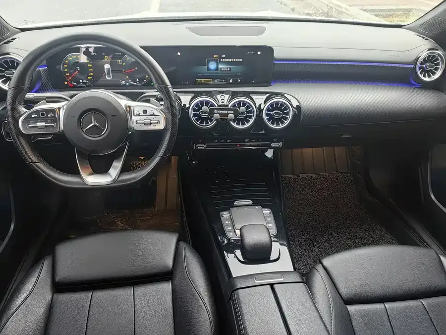 Mercedes-Benz Class A Mercedes-Benz A-Class 2022 A 200 L Sports Sedan Fashion Edition 2022 — миниатюра 4