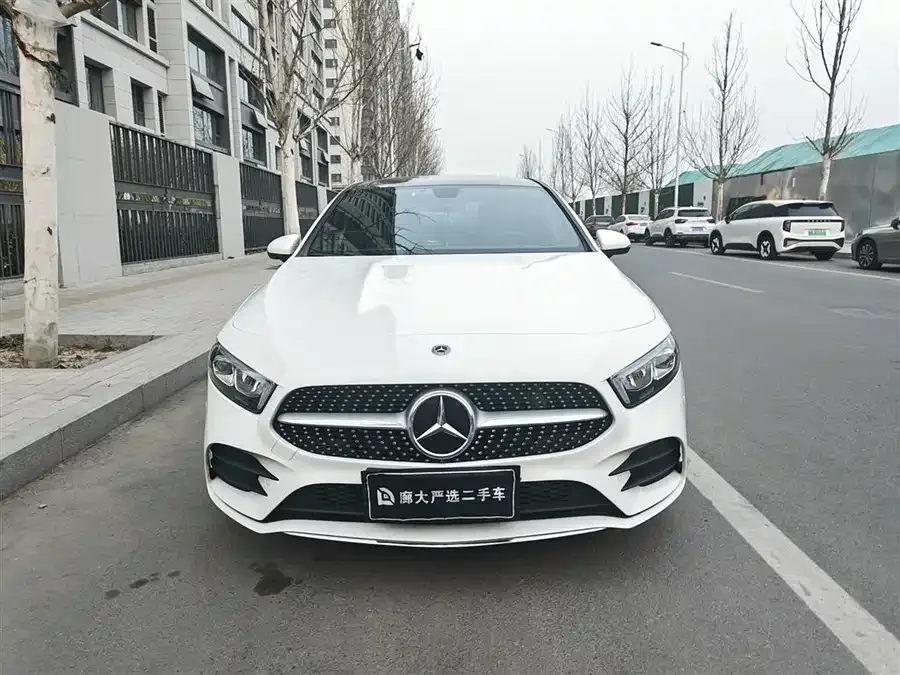 Mercedes-Benz Class A Mercedes-Benz A-Class 2021 A 200 L Sports Sedan Fashion Edition 2022 — миниатюра 3