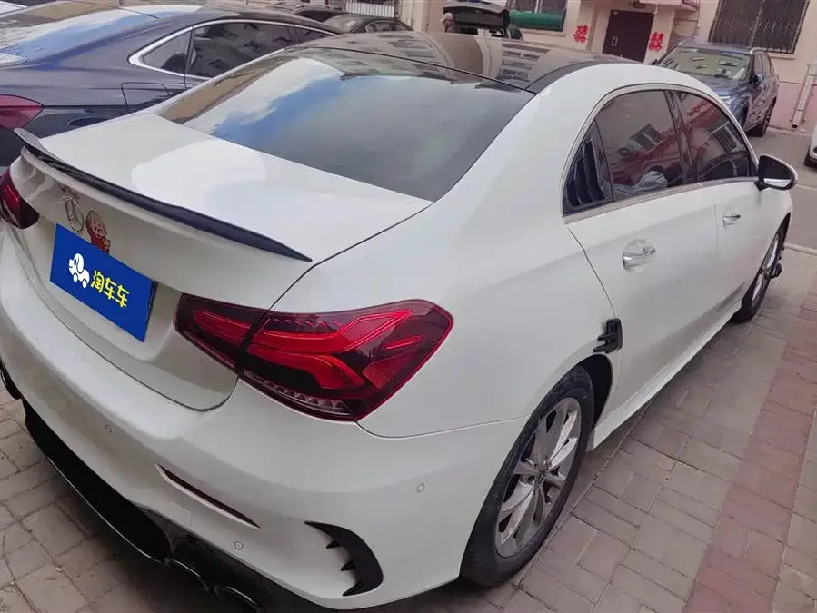 Mercedes-Benz Class A Mercedes-Benz A-Class 2022 A 200 L Sports Sedan Fashion Edition 2022 — миниатюра 3