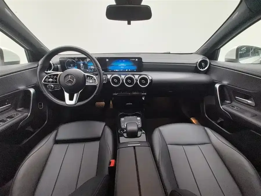 Mercedes-Benz Class A Mercedes-Benz A-Class 2022 A 180 L Sports Sedan 2023 — миниатюра 2