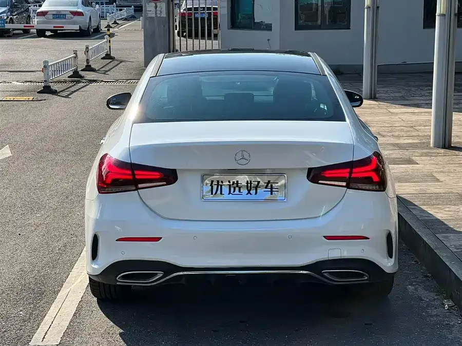 Mercedes-Benz Class A Mercedes-Benz A-Class 2020 A 200 L Sports Sedan Dynamic Edition 2022 — миниатюра 5