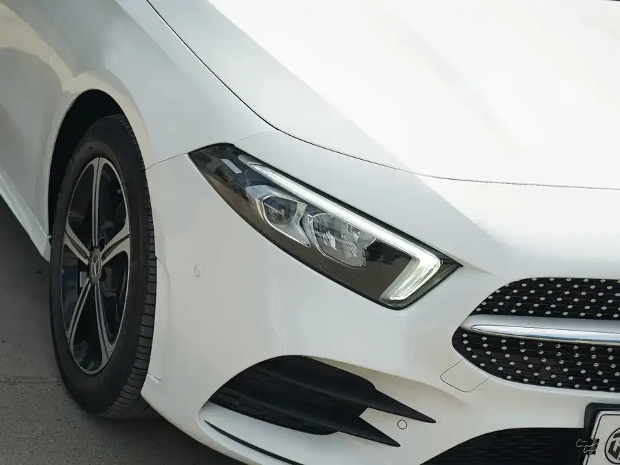 Mercedes-Benz Class A Mercedes-Benz A-Class 2022 A 200 L Sports Sedan Dynamic Edition 2022 — миниатюра 2